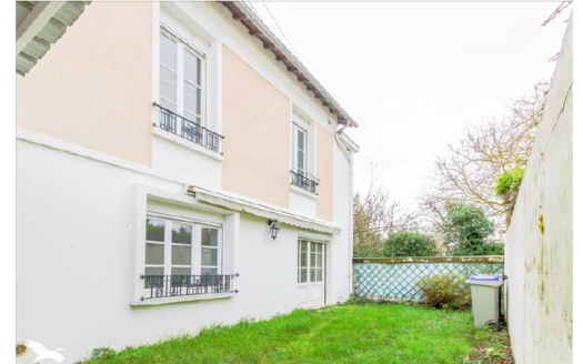 Bien n° 1080 – Loyers : 2050 € – type d’investissement : location meublée – Gain cash par mois : 828€
